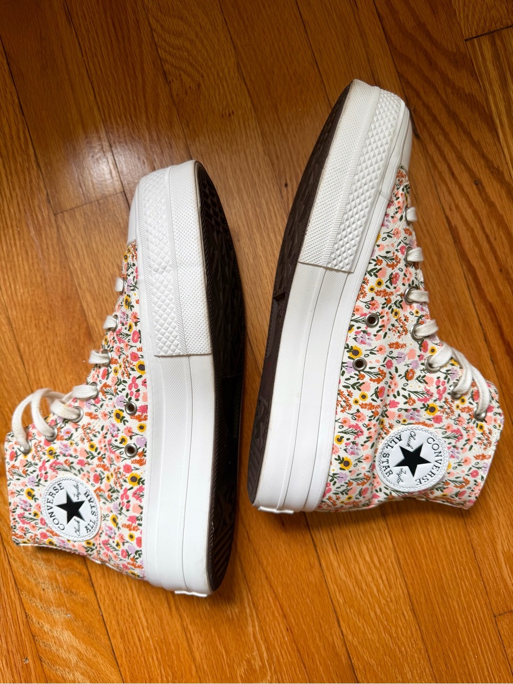 Converse Chuck Taylor All Star Lift Platform High Top Florals Women’s 8.5